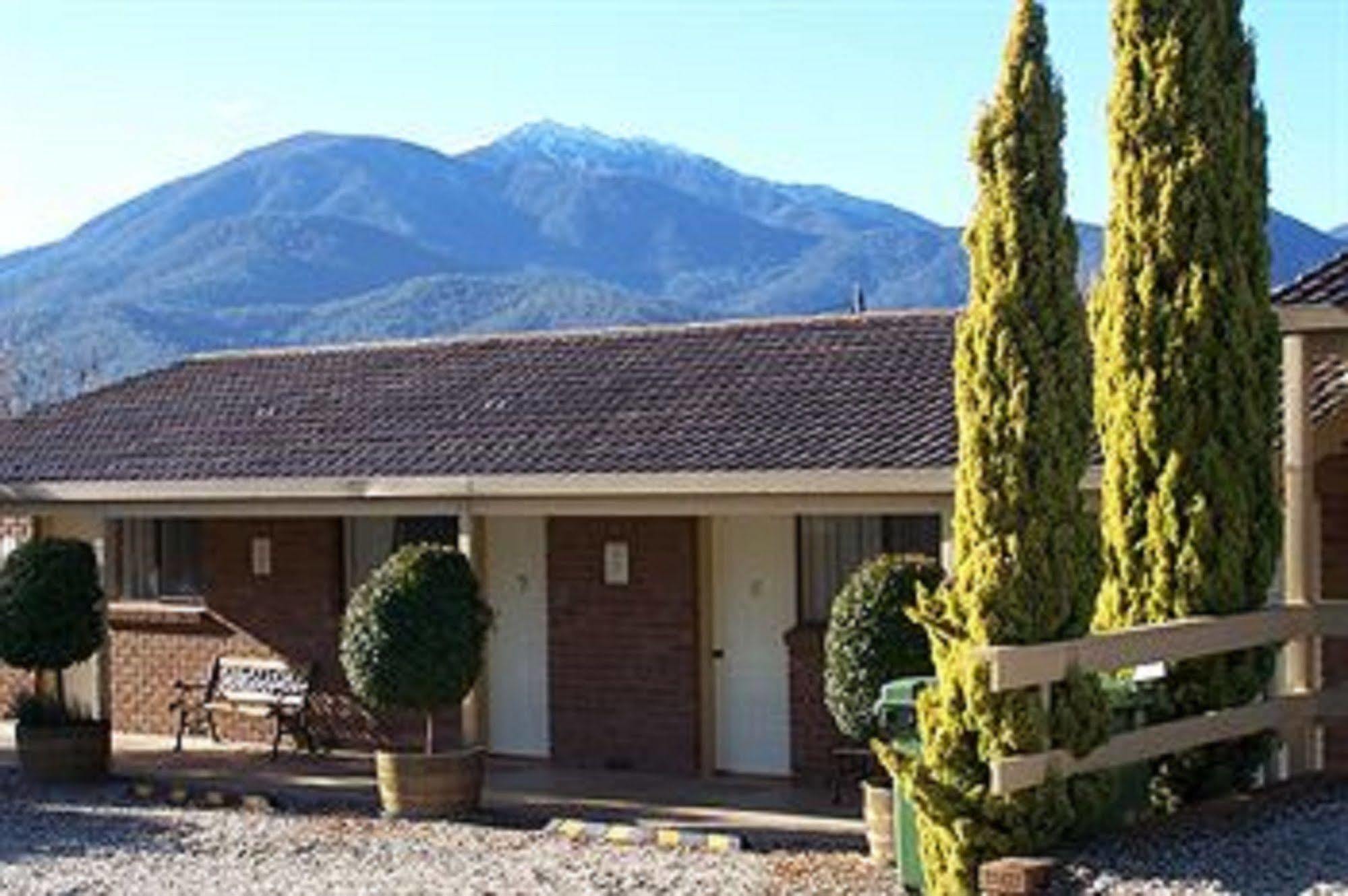 Bogong Moth Motel Mount Beauty Extérieur photo